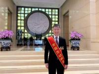 半岛体育app-运动员心系国家荣誉，奋力拼搏斩金
