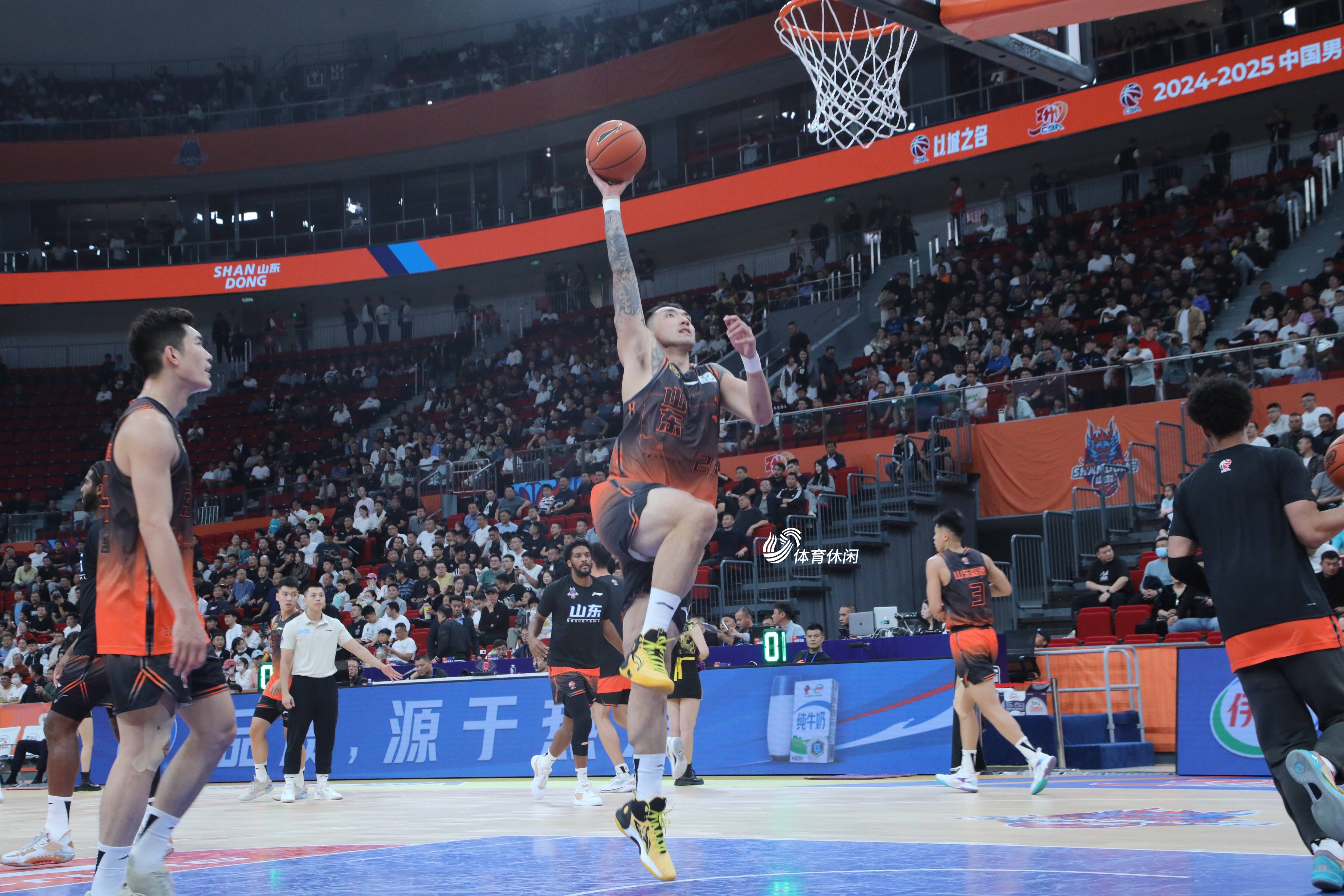 包含CBA俱乐部杯为CBA联赛提升球迷互动效果提供支持的词条