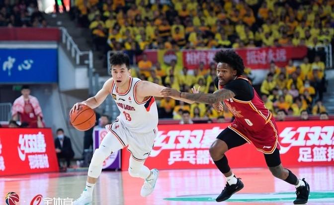 包含阿不都15分新疆胜青岛郭艾伦27+12广州负山西的词条