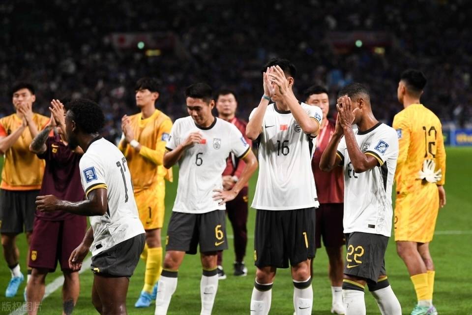 阿尔艾因主场氛围火爆，球迷热情助阵的简单介绍