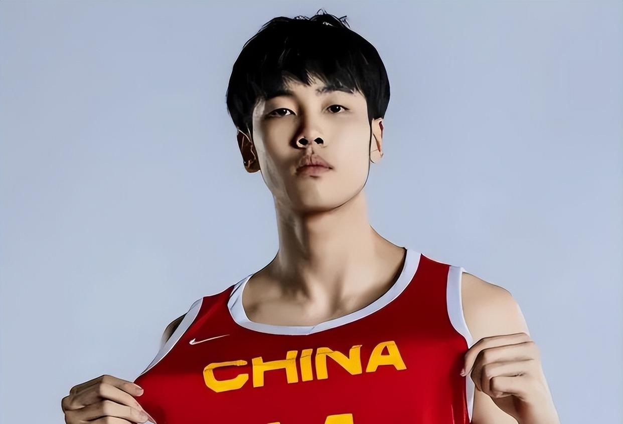 国青篮球思维与世界接轨曲绍斌是青训优秀教练