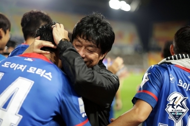 南特从凯尔特人签下24岁韩国中场权赫圭，双方签约3年的简单介绍
